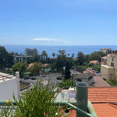 Angie'S Apartment Funchal  Buitenkant foto
